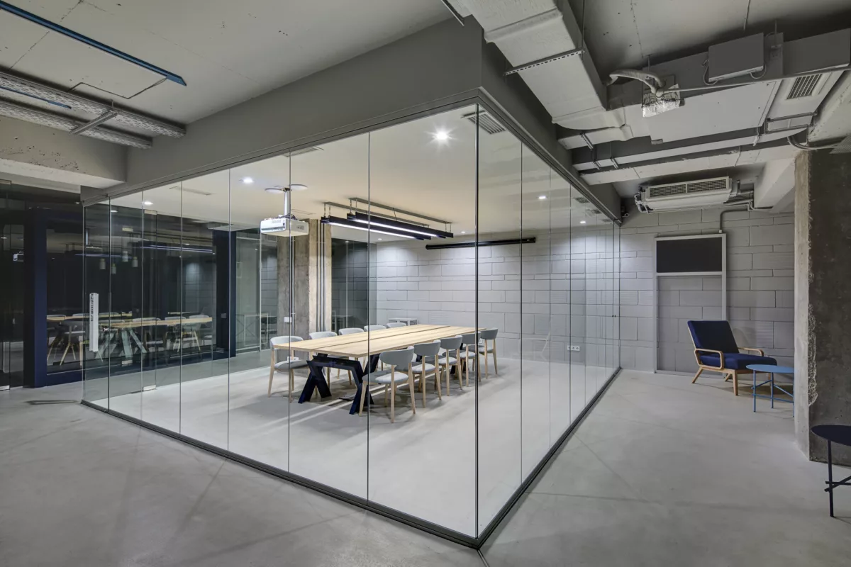 glass partition