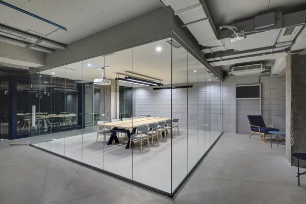 glass partition